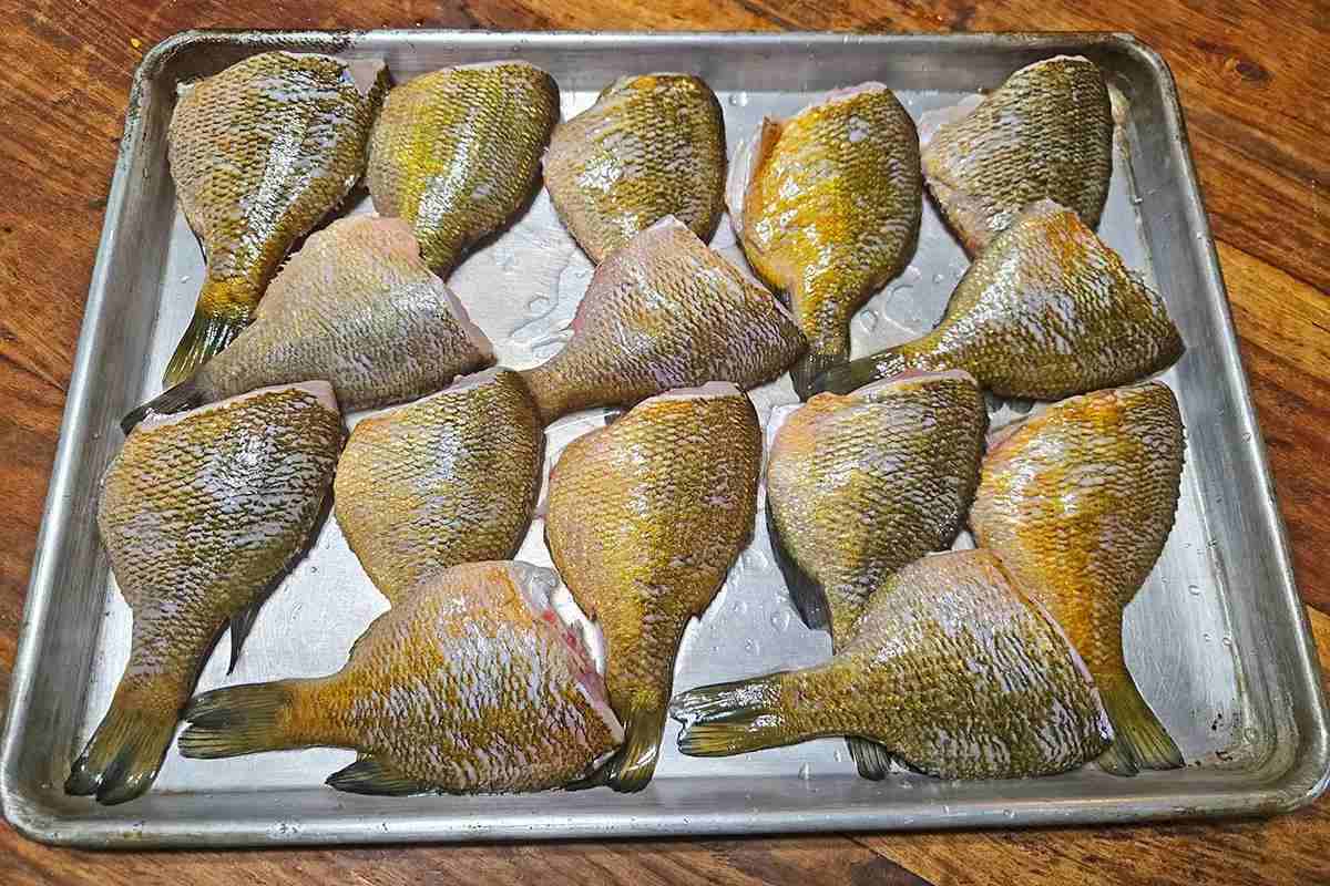 04-whole-fried-sunfish-pan